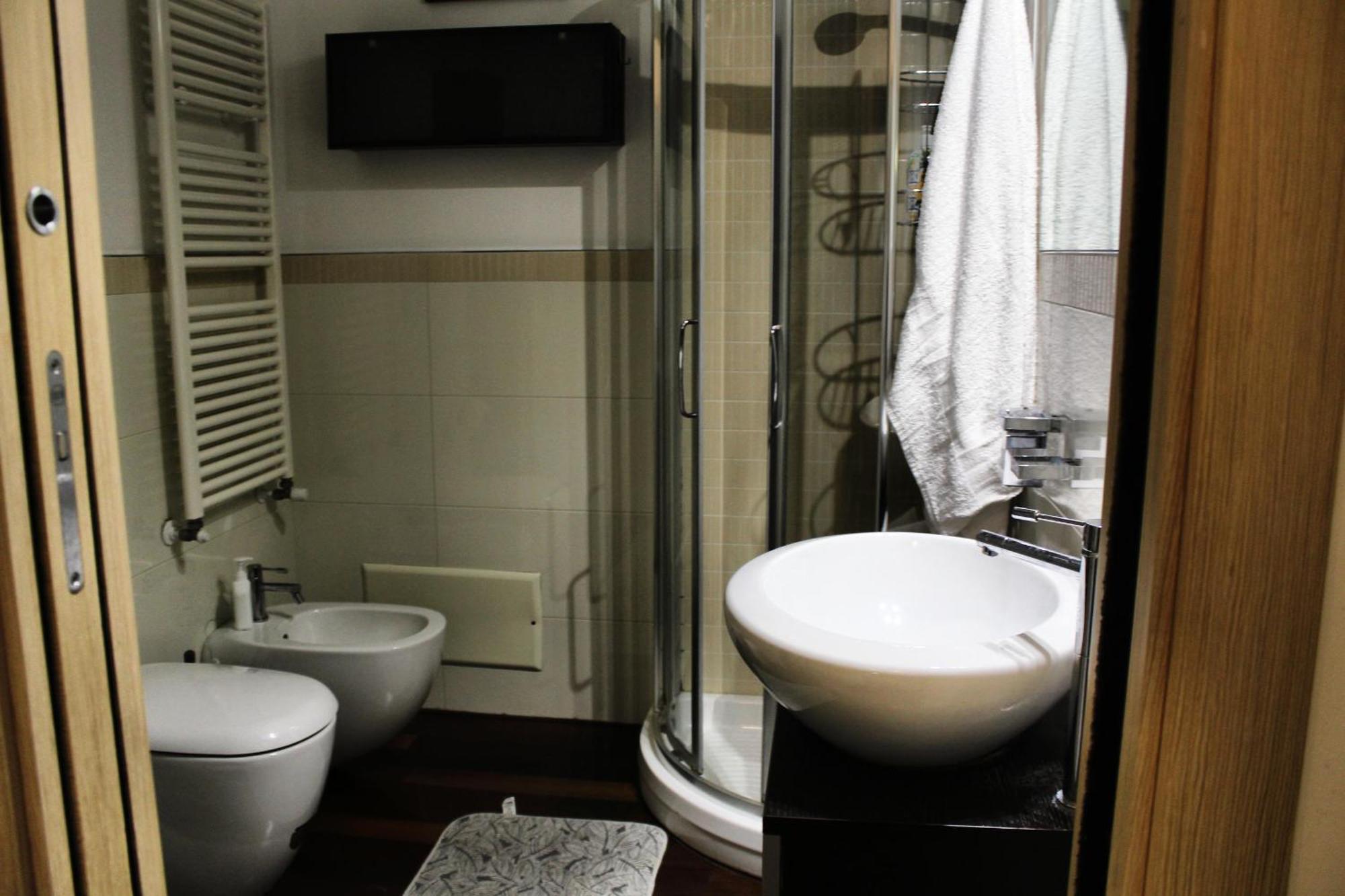 Fara 8 Apartment Bari Luaran gambar