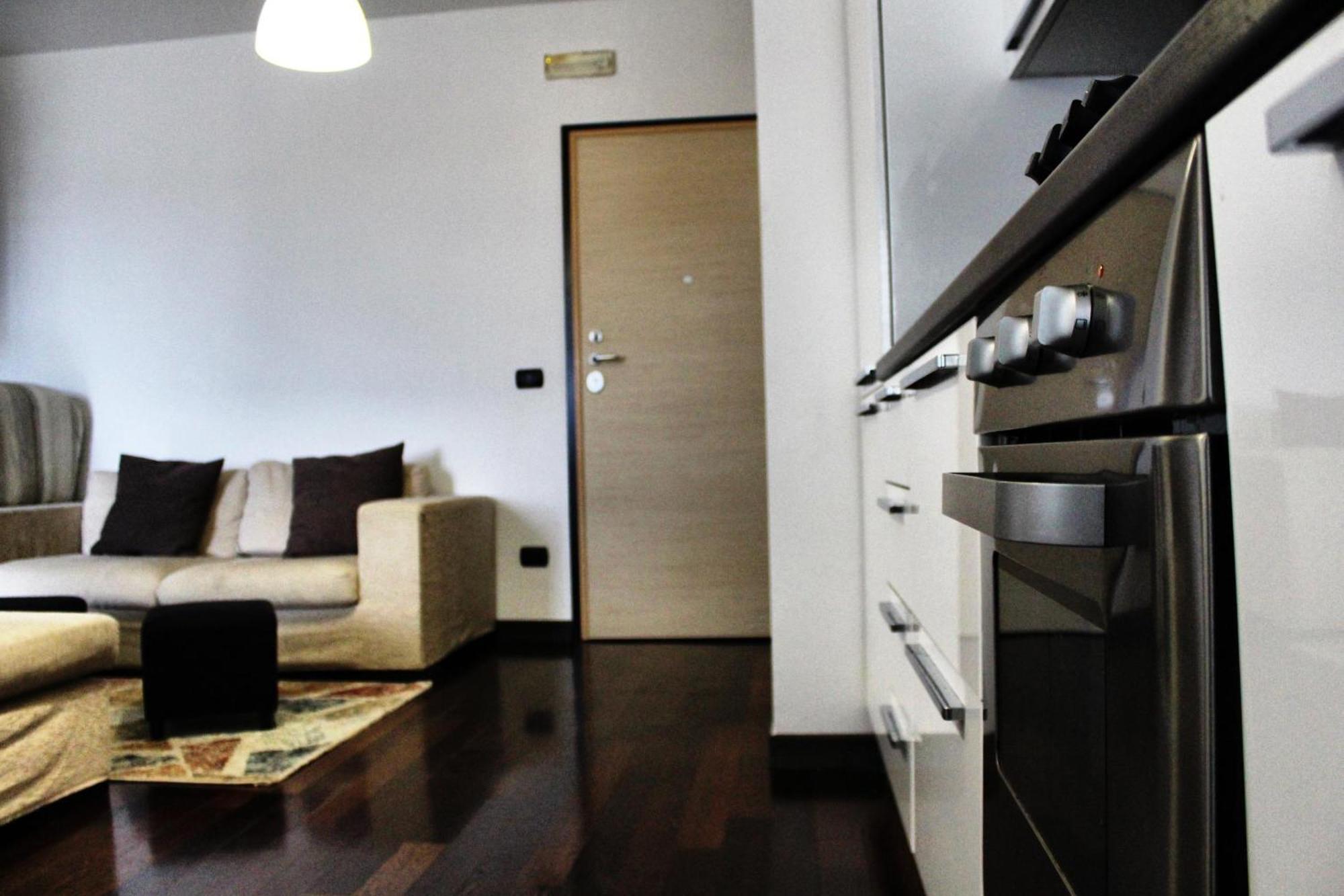 Fara 8 Apartment Bari Luaran gambar